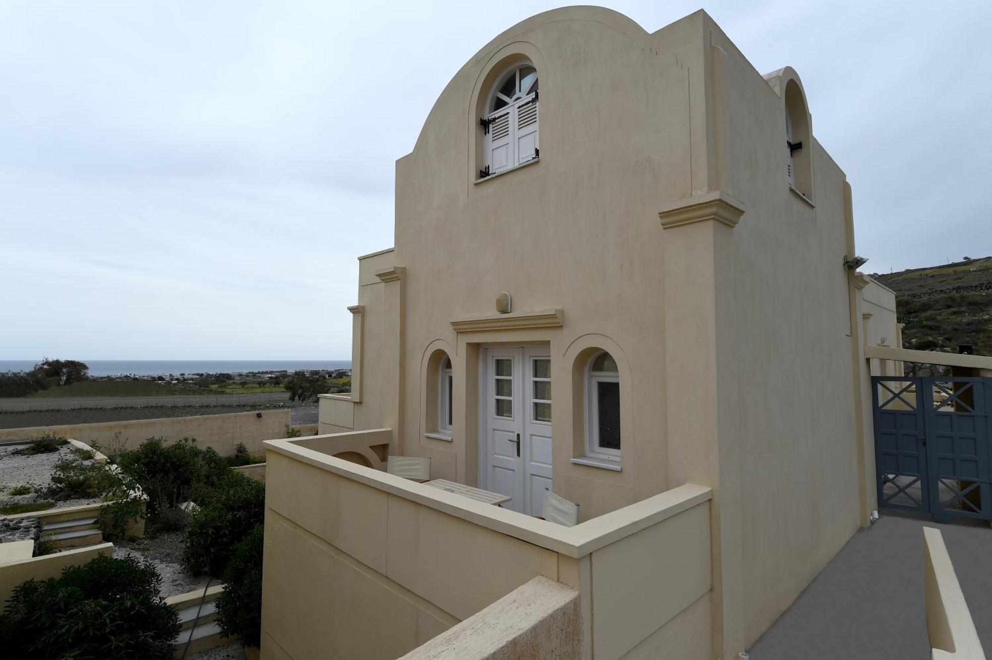 Leon Lux Apartments Perivolos  Bagian luar foto