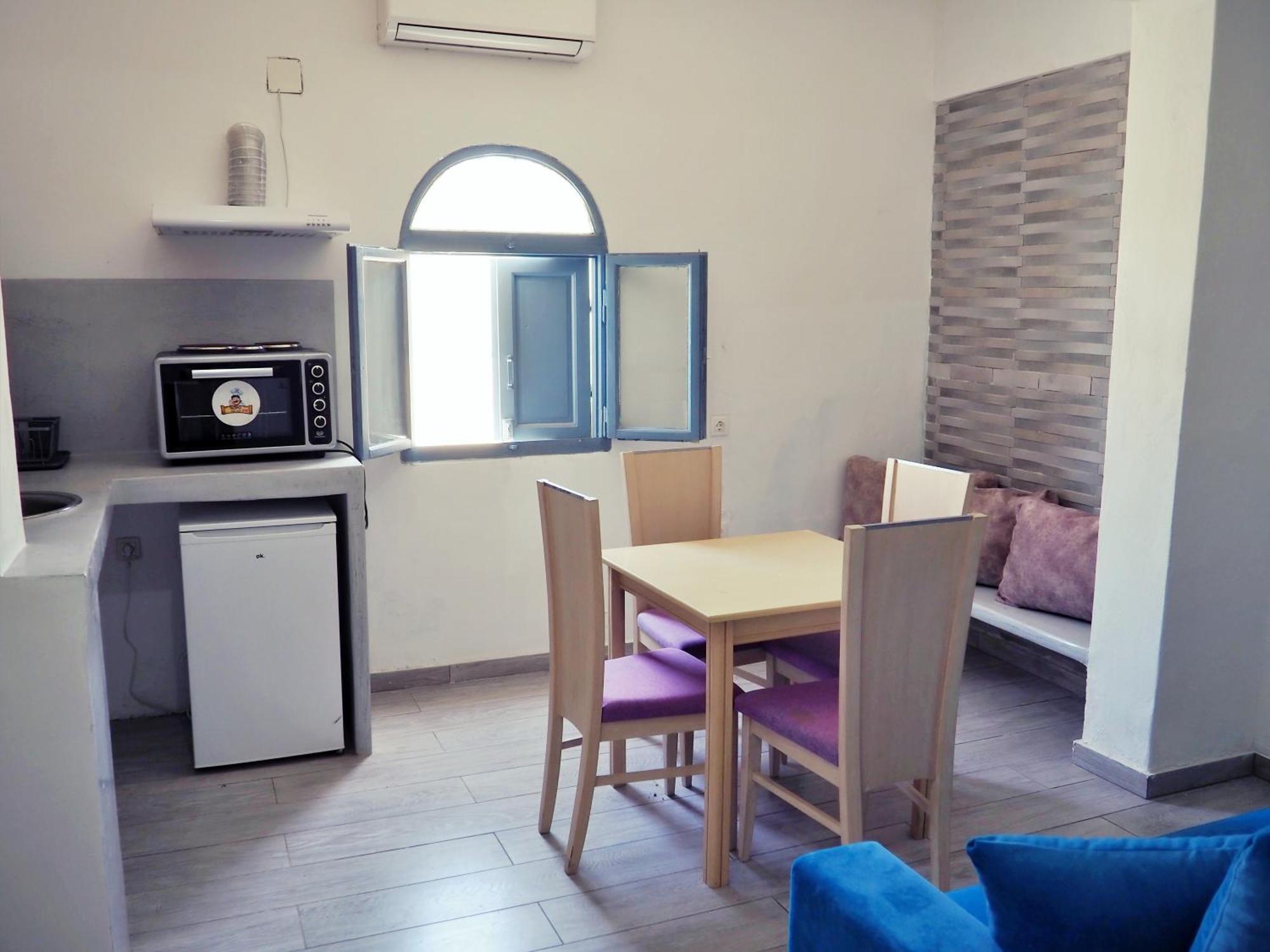 Leon Lux Apartments Perivolos  Bagian luar foto