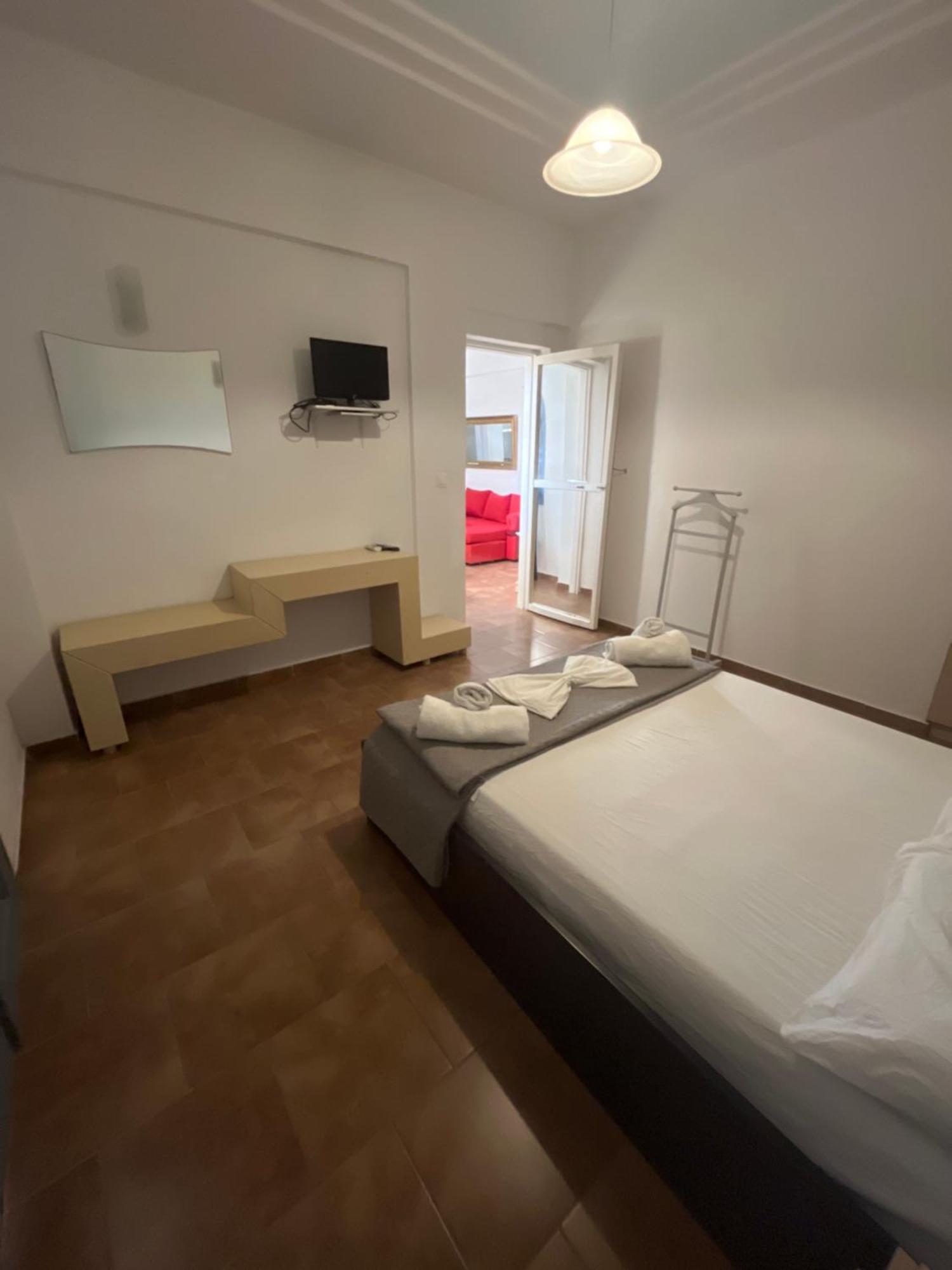 Leon Lux Apartments Perivolos  Bagian luar foto