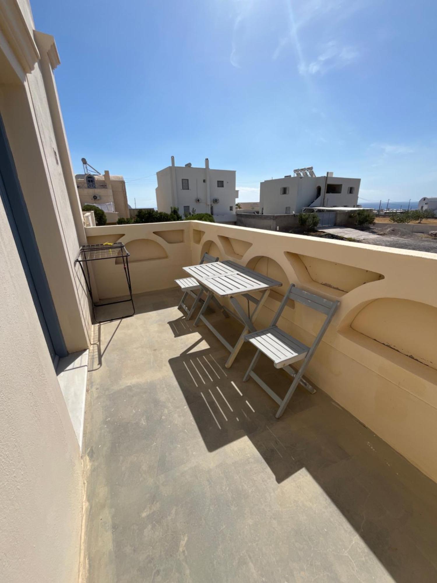 Leon Lux Apartments Perivolos  Bagian luar foto